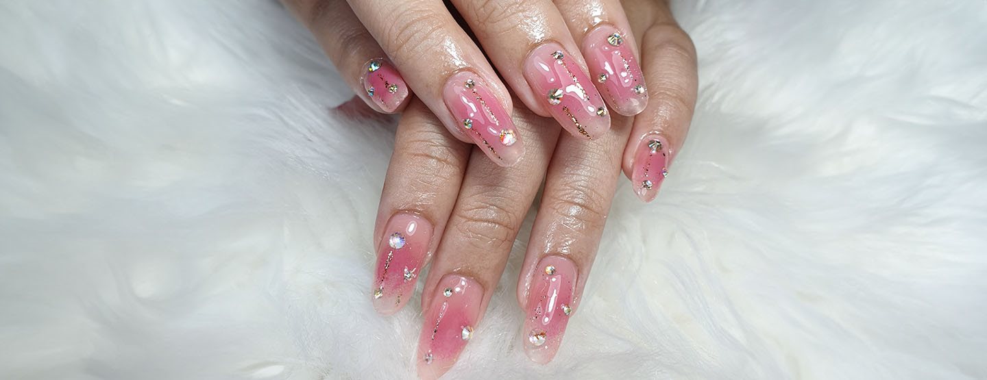 Aura Nails: So geht die Trendmaniküre