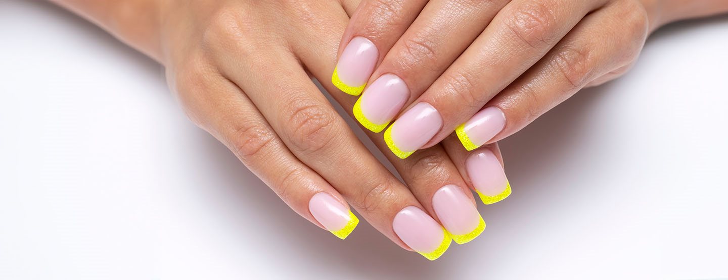 Sommer: French Nails, aber farbig wie auf Insta!