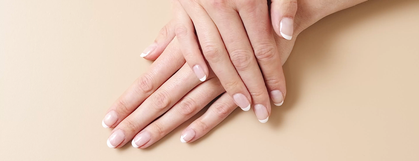 French Nails: Alles über die klassische, stilvolle Maniküre