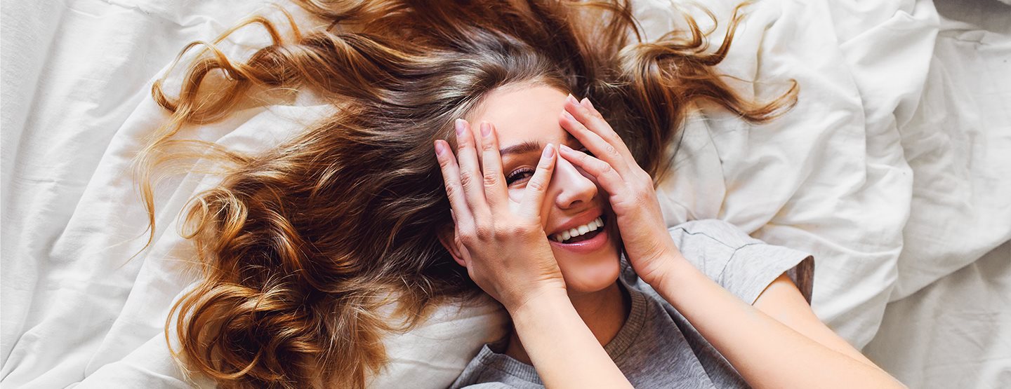 Schöne Haare über Nacht: So gelingt es