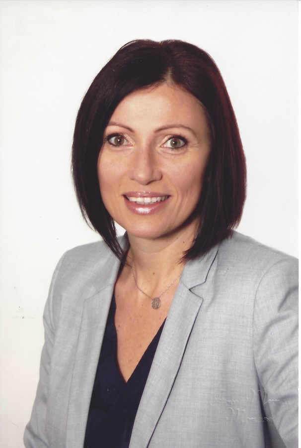 Diätologin Monika Bröder, Msc. ACTIVE BEAUTY: dm Magazin für Beauty und Wohlbefinden plus Expertise vom dm friseur- & kosmetikstudio