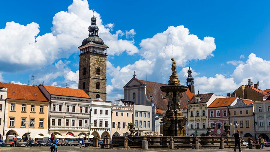 Städtereise mit der Bahn: Budweis ACTIVE BEAUTY: dm Magazin für Beauty und Wohlbefinden plus Expertise vom dm friseur- & kosmetikstudio